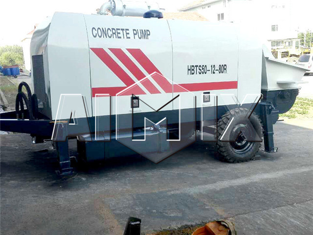 Portable concrete pump